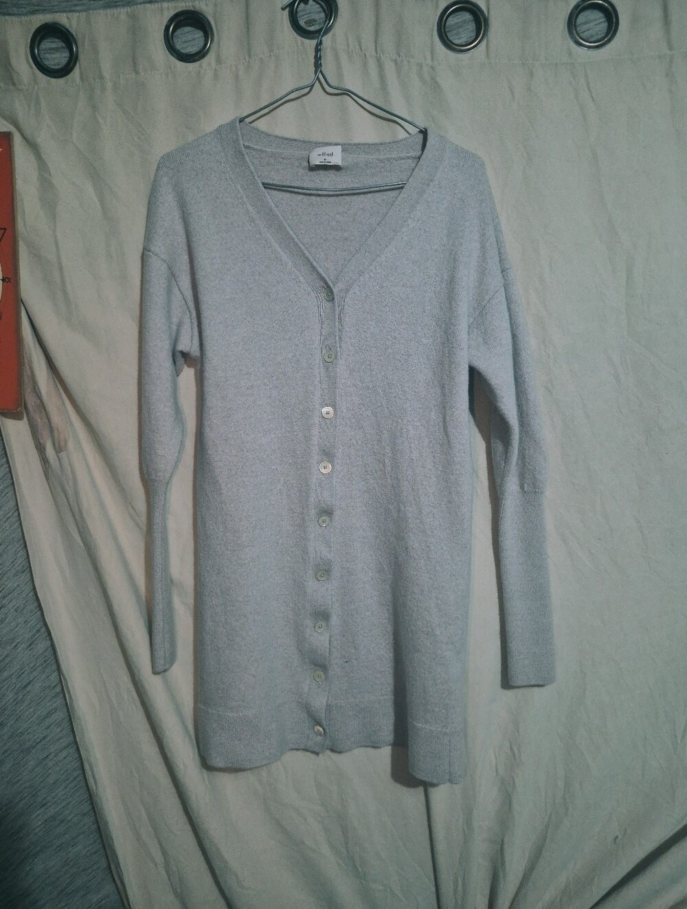 Wilfred Light Gray V-Neck Button Cardigan